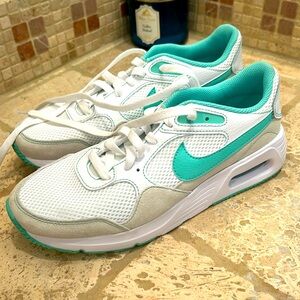 Size 9 Women’s Nike Air Max SC Suede White and Emerald